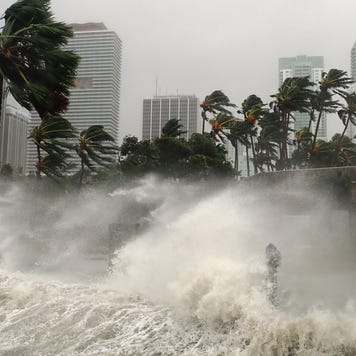 Huge waves attacking a coastline
