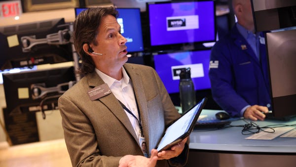 Short Call Vs. Long Call: Definitions, Examples And Key Differences ...