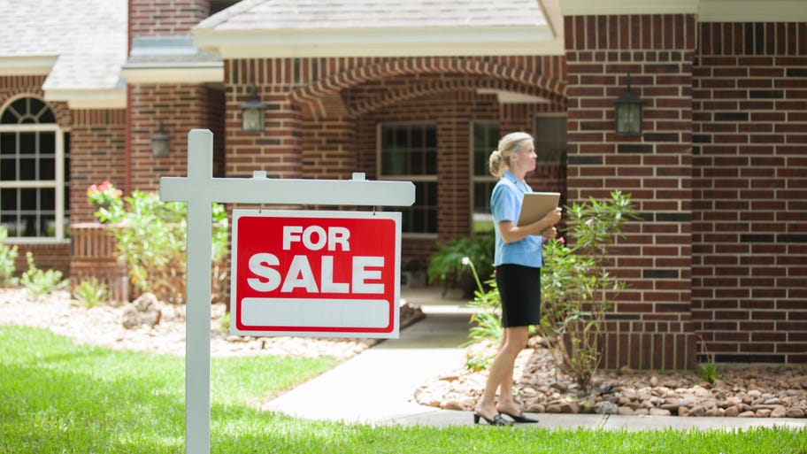 Hereโs Why Mortgage Rates Wonโt Fall After The Fed Cut | Bankrate